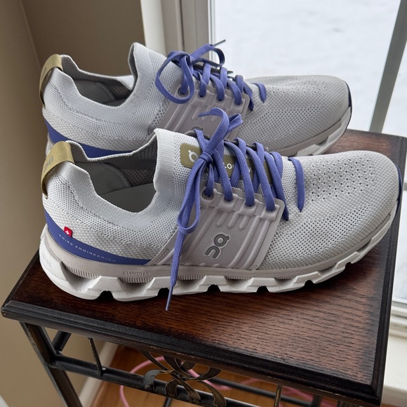 On Running Women's White/gray and Purple Sneakers - Picture 2 of 9